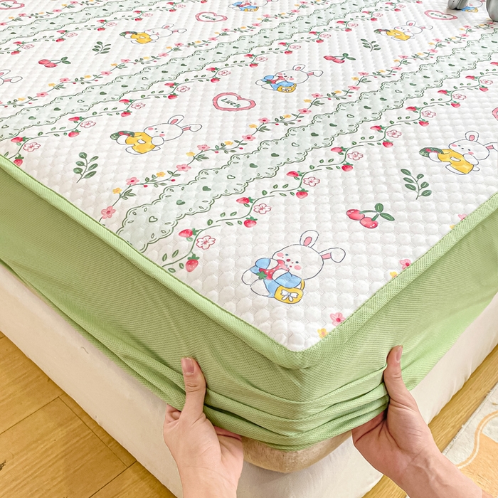 91家纺网 家纺一手货源 找家纺 慕梵家居 2025新款冰豆豆数码印花圆网凉席款凉席席子三件套 花园兔