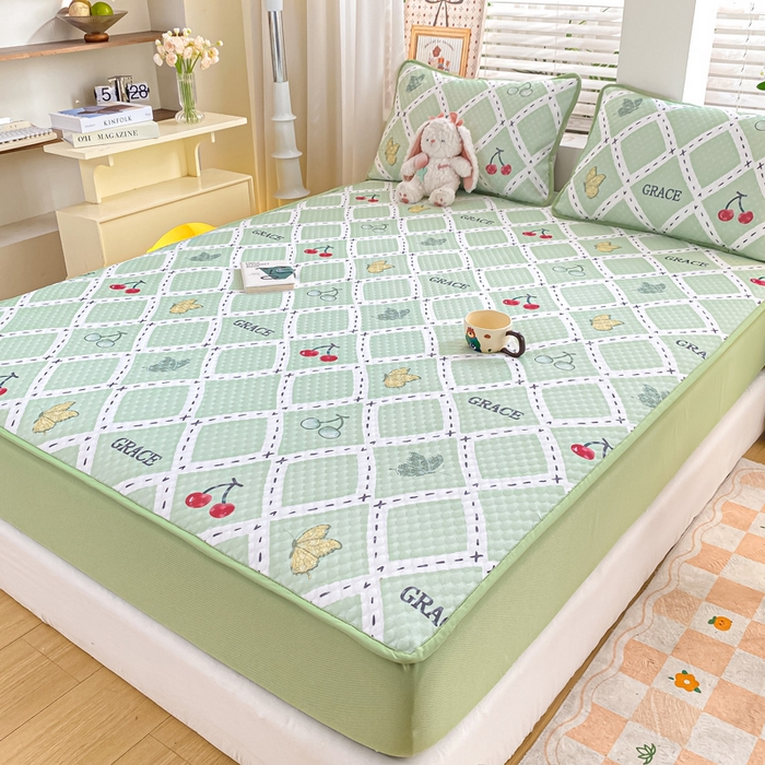 91家纺网 家纺一手货源 找家纺 慕梵家居 2025新款冰豆豆数码印花圆网凉席款凉席席子三件套 蝴蝶樱桃