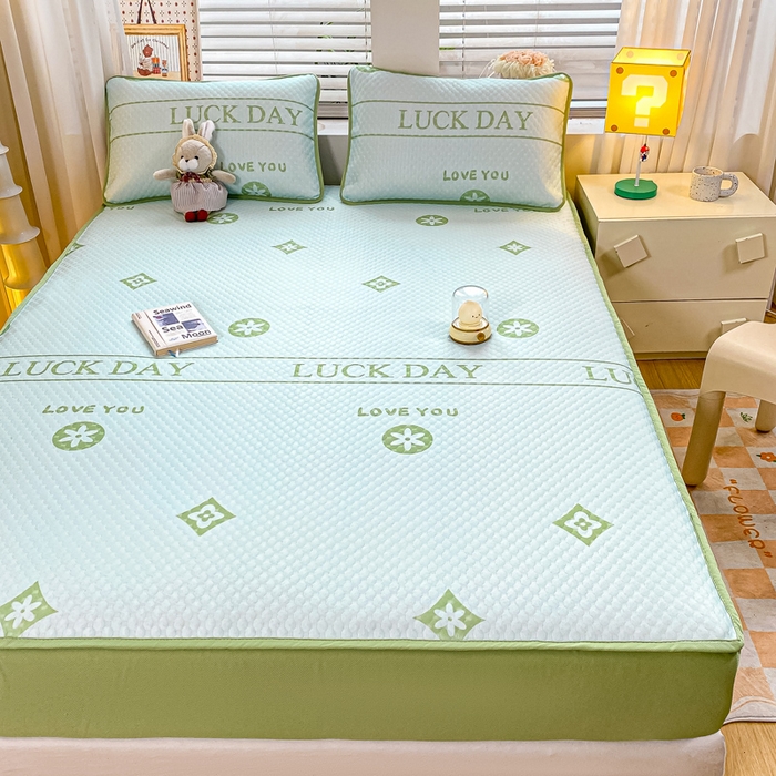 91家纺网 家纺一手货源 找家纺 慕梵家居 2025新款冰豆豆数码印花圆网凉席款凉席席子三件套 美好一天