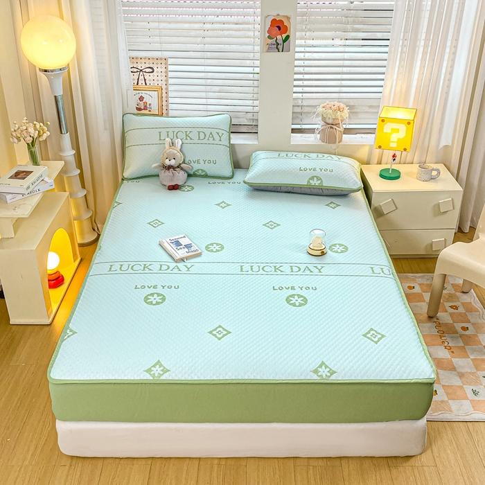 91家纺网 家纺一手货源 找家纺 慕梵家居 2025新款冰豆豆数码印花圆网凉席款凉席席子三件套 美好一天