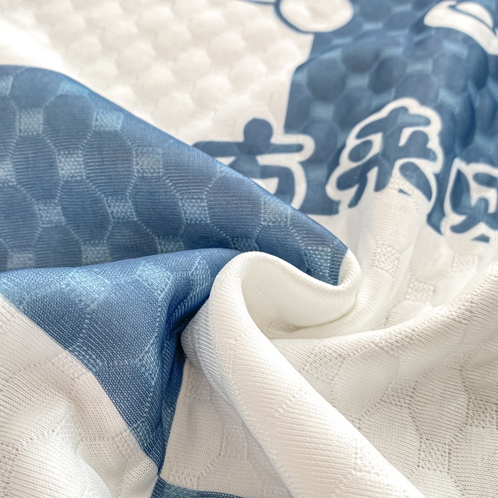 91家纺网 家纺一手货源 找家纺 慕梵家居 2025新款冰豆豆数码印花圆网凉席款凉席席子三件套 格子熊