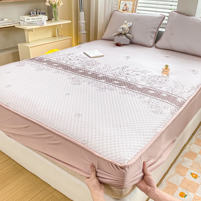 91家纺网 家纺一手货源 找家纺 慕梵家居 2025新款冰豆豆数码印花圆网凉席款凉席席子三件套 格桑花