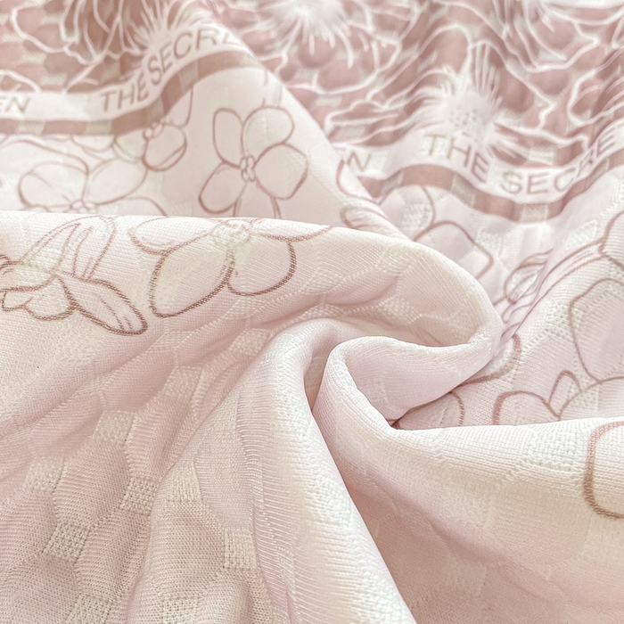 91家纺网 家纺一手货源 找家纺 慕梵家居 2025新款冰豆豆数码印花圆网凉席款凉席席子三件套 格桑花