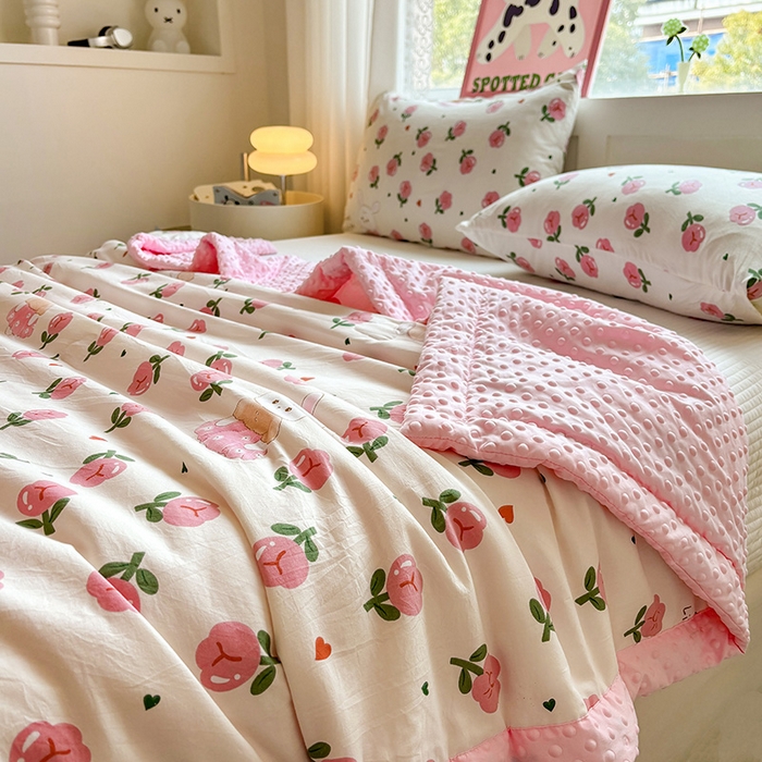 91家纺网 家纺一手货源 找家纺 美梦里 2025春夏新款新疆棉花豆豆被夏被夏凉被空调被 花儿小兔（豆豆被）