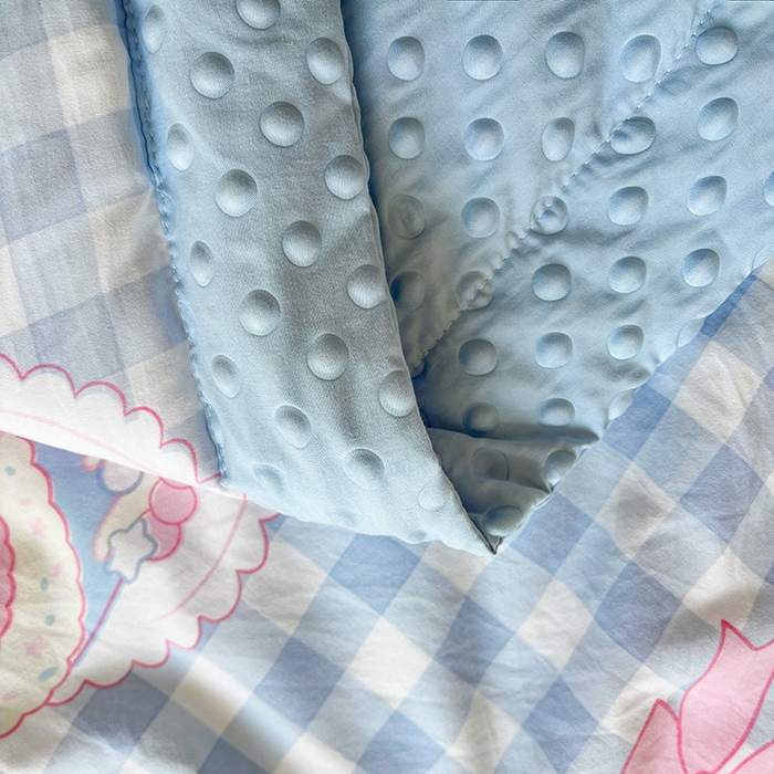 91家纺网 家纺一手货源 找家纺 美梦里 2025春夏新款新疆棉花豆豆被夏被夏凉被空调被 猫猫慕斯（豆豆被）