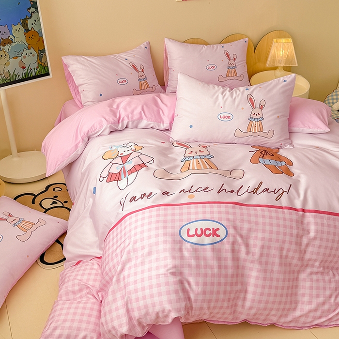 91家纺网 家纺一手货源 找家纺 玉元坊 2025新款全棉纯棉数码印花卡通床单床笠床裙四件套三件套 小熊伙伴