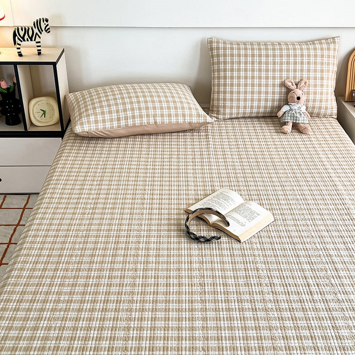91家纺网 家纺一手货源 找家纺 沐纯家居 2025新款格子款天丝棉床盖三件套 布丁咖