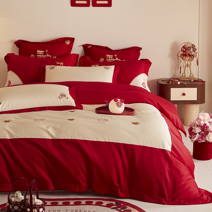 91家纺网 家纺一手货源 找家纺 玉雅家纺 2025新款长绒棉花边款刺绣时尚婚庆四件套 心欢喜