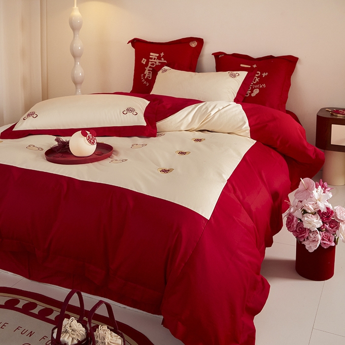 91家纺网 家纺一手货源 找家纺 玉雅家纺 2025新款长绒棉花边款刺绣时尚婚庆四件套 心欢喜