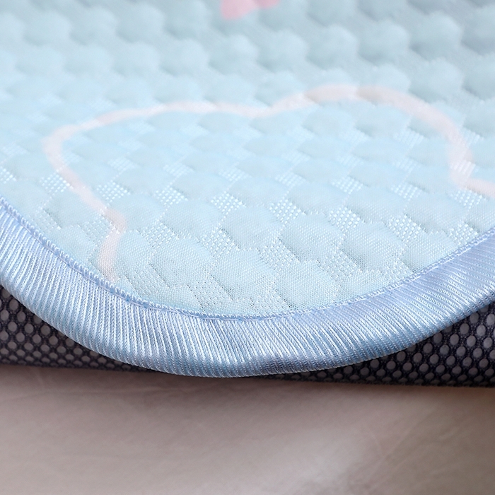 91家纺网 家纺一手货源 找家纺 2025新款3D凉豆豆大版三丽鸥正版授权儿童凉席夏被三件套 凉豆豆 大耳狗