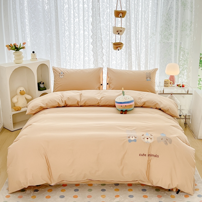 91家纺网 家纺一手货源 找家纺 曼町家居 2025春夏新款40支全棉纯棉水洗棉刺绣四件套 元气星喵-浅纱色