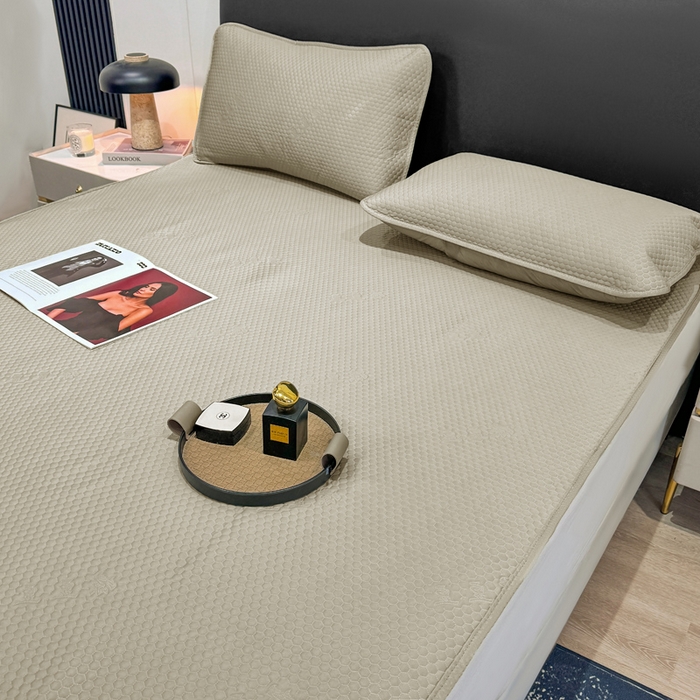 91家纺网 家纺一手货源 找家纺 春寻家纺 2025新款凉豆豆凉席冰丝席 香槟色