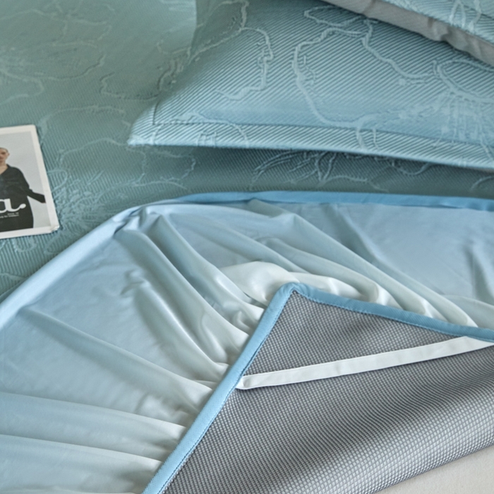 91家纺网 家纺一手货源 找家纺 卡初家居（原微来） 2025新款乙纶冰豆豆渐变色床裙款凉席席子 渐变蓝