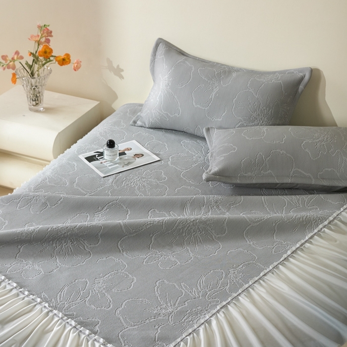 91家纺网 家纺一手货源 找家纺 卡初家居（原微来） 2025新款乙纶冰豆豆渐变色床裙款凉席席子 渐变灰