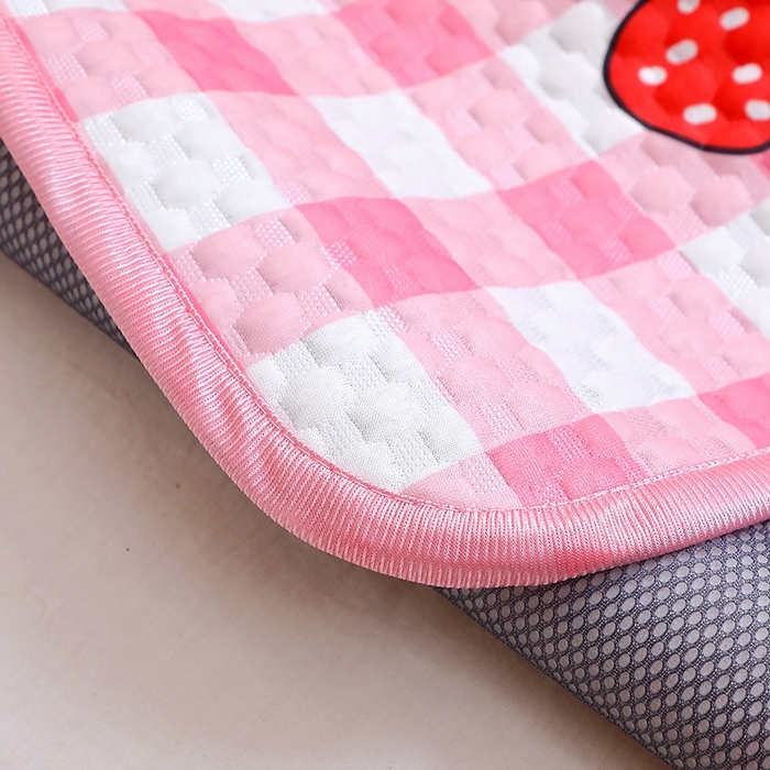 91家纺网 家纺一手货源 找家纺 八零年代  2025新款3D凉豆豆大版卡通儿童凉席夏被三件套冰豆豆凉席 凉豆豆 可爱女孩