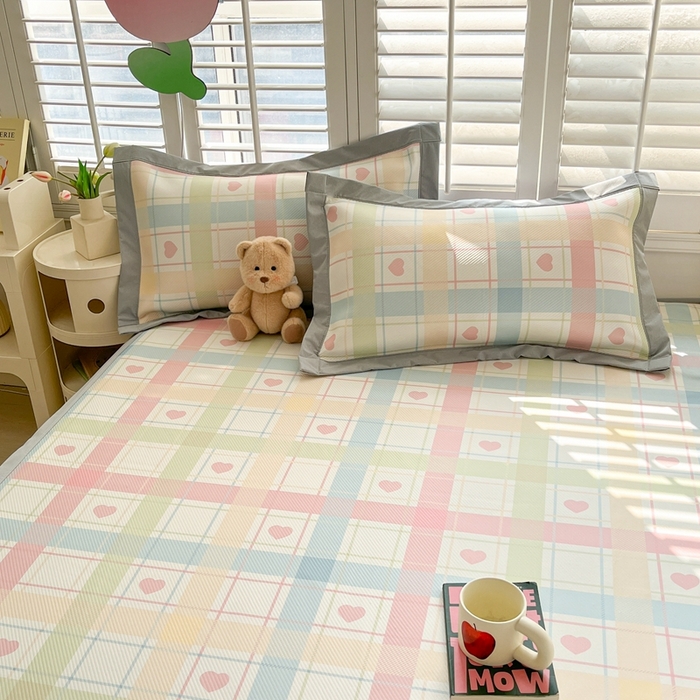 91家纺网 家纺一手货源 找家纺 星座家纺 2025新款复合提花凉感丝凉席三件套平铺款 爱心气泡粉