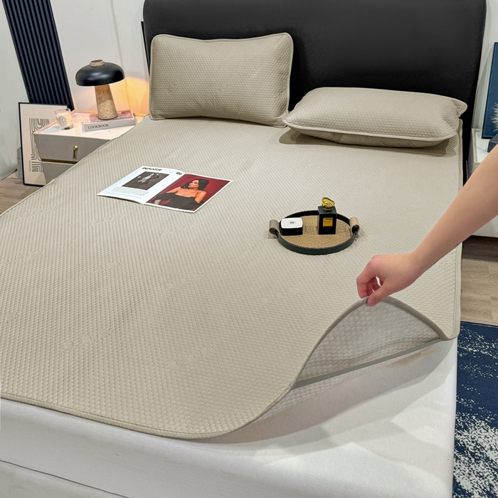 91家纺网 家纺一手货源 找家纺 春寻家纺 2025新款凉豆豆凉席冰丝席 香槟色