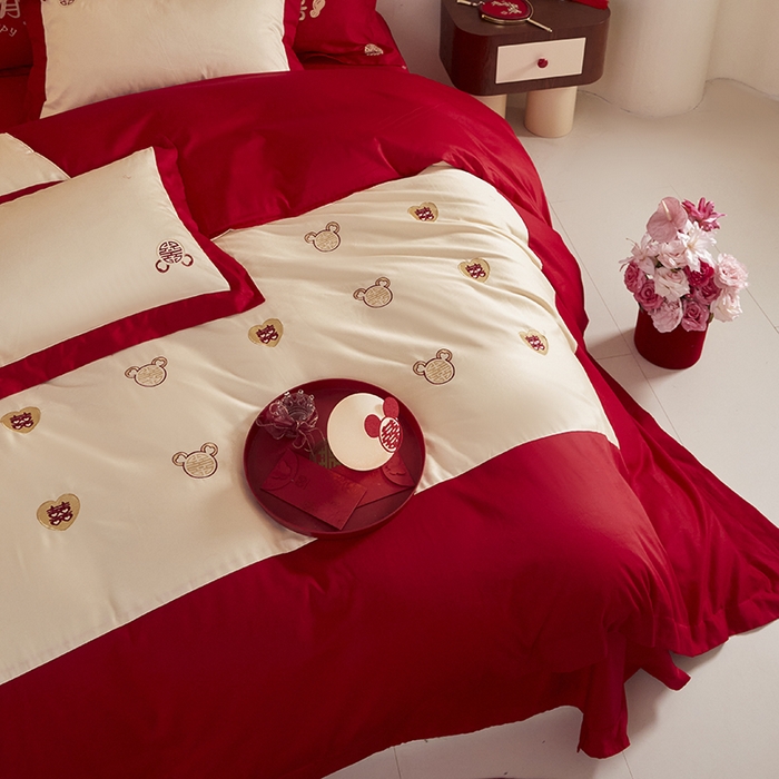 91家纺网 家纺一手货源 找家纺 玉雅家纺 2025新款长绒棉花边款刺绣时尚婚庆四件套 心欢喜