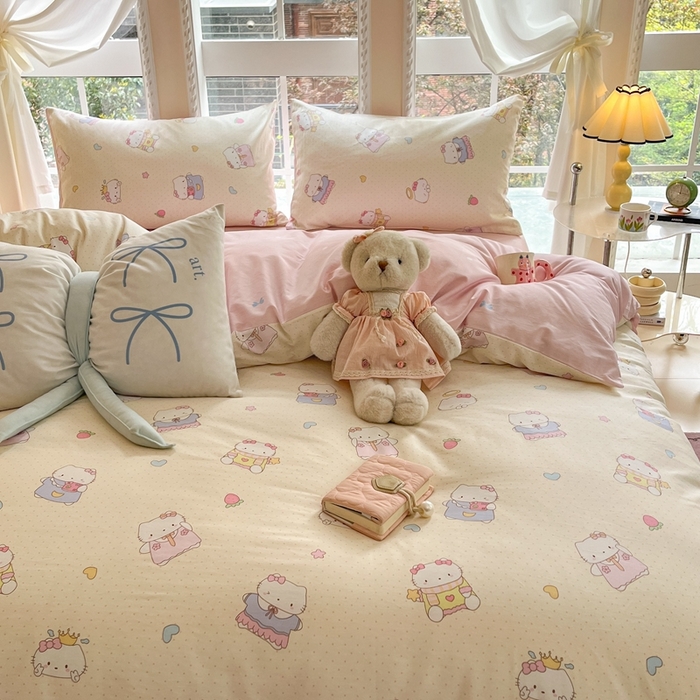 91家纺网 家纺一手货源 找家纺 Sweet dreams甜梦 2025新款全棉印花卡通小清新四件套草莓猫猫