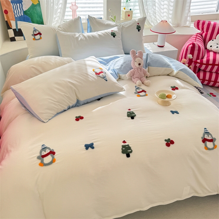 91家纺网 家纺一手货源 找家纺 多品 2025春夏新款水洗棉毛巾绣卡通系列被套单件-单被套 豆丁企鹅 白