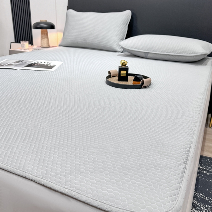 91家纺网 家纺一手货源 找家纺 春寻家纺 2025新款凉豆豆凉席冰丝席 高级灰