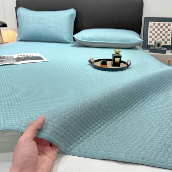 91家纺网 家纺一手货源 找家纺 春寻家纺 2025新款凉豆豆凉席冰丝席 天空蓝