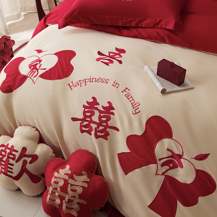 91家纺网 家纺一手货源 找家纺 玉雅家纺 2025新款长绒棉花边款刺绣时尚婚庆四件套 花边款-同心缘-奶油黄