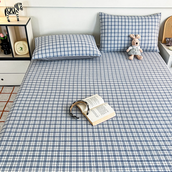91家纺网 家纺一手货源 找家纺 沐纯家居 2025新款格子款天丝棉床盖三件套 布丁蓝-配灰