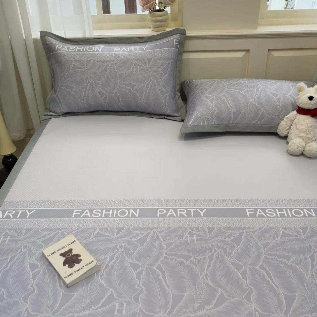 91家纺网 家纺一手货源 找家纺 星座家纺 2025新款复合提花凉感丝凉席三件套平铺款 叶之语-灰