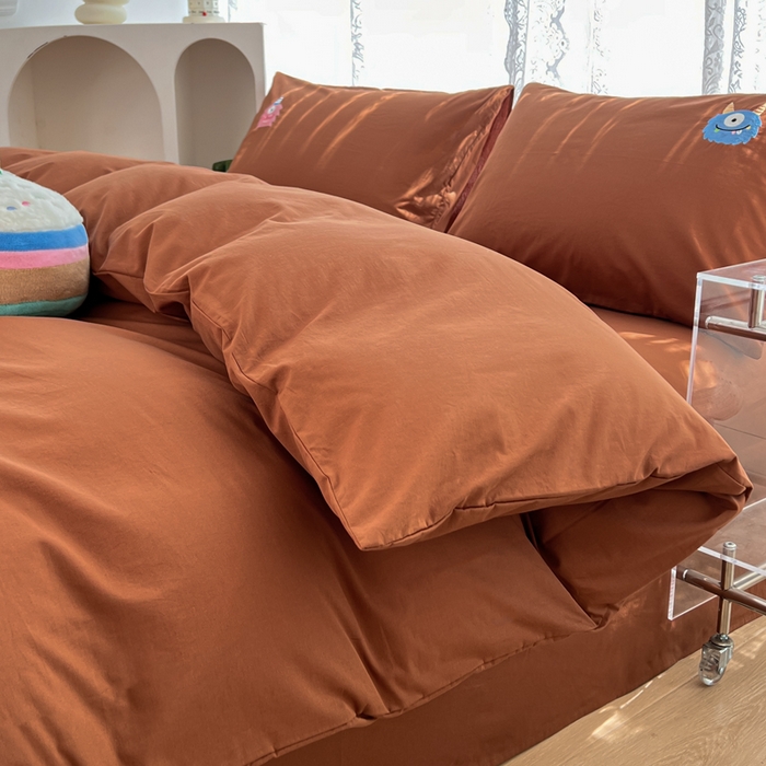 91家纺网 家纺一手货源 找家纺 曼町家居 2025春夏新款40支全棉纯棉水洗棉刺绣四件套 哆啦趣梦-复古咖