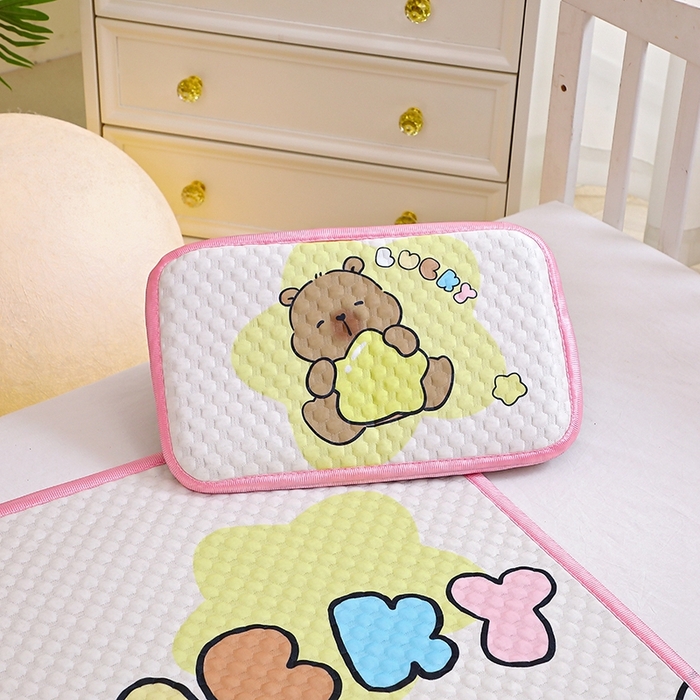 91家纺网 家纺一手货源 找家纺 八零年代  2025新款3D凉豆豆大版卡通儿童凉席夏被三件套冰豆豆凉席 凉豆豆 星星卡皮巴拉