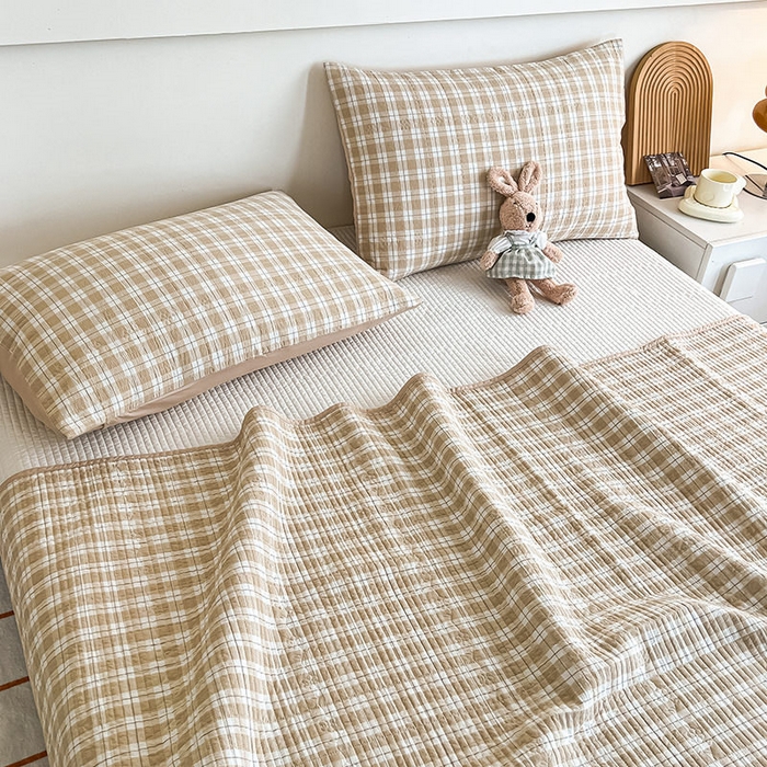 91家纺网 家纺一手货源 找家纺 沐纯家居 2025新款格子款天丝棉床盖三件套 布丁咖
