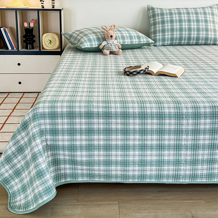 91家纺网 家纺一手货源 找家纺 沐纯家居 2025新款格子款天丝棉床盖三件套 布丁绿