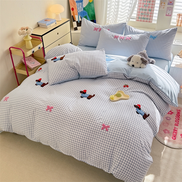 91家纺网 家纺一手货源 找家纺 多品 2025春夏新款水洗棉毛巾绣卡通系列被套单件-单被套 帽子狗