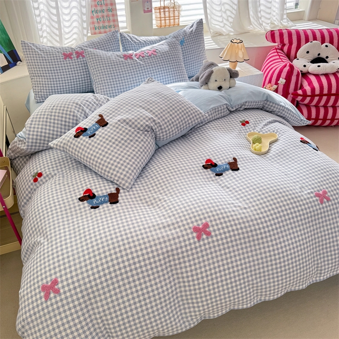 91家纺网 家纺一手货源 找家纺 多品 2025春夏新款水洗棉毛巾绣卡通系列被套单件-单被套 帽子狗