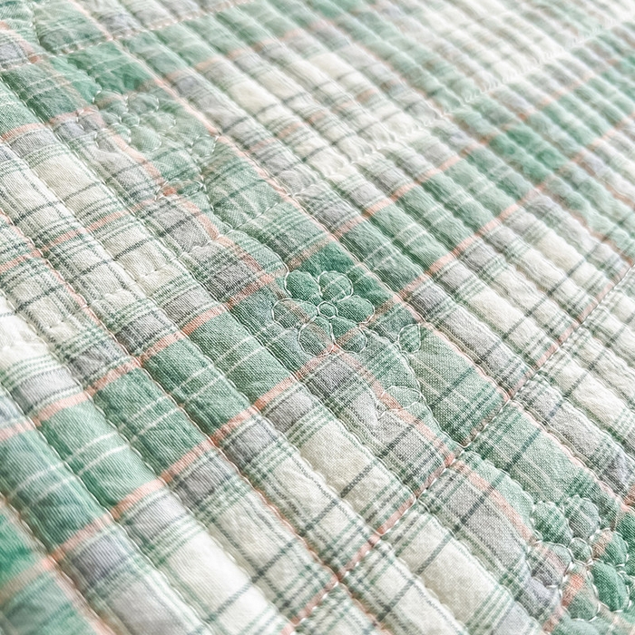 91家纺网 家纺一手货源 找家纺 沐纯家居 2025新款格子款天丝棉床盖三件套 布丁绿