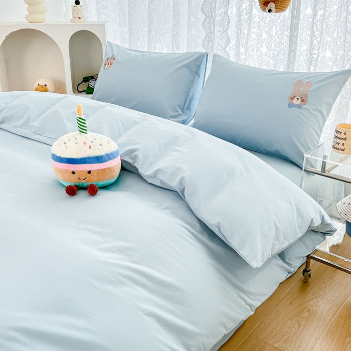 91家纺网 家纺一手货源 找家纺 曼町家居 2025春夏新款40支全棉纯棉水洗棉刺绣四件套 元气星喵-北欧蓝