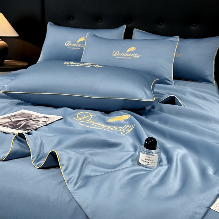 91家纺网 家纺一手货源 找家纺 伊梵居 2025新款水洗真丝刺绣夏被四件套 梦羽-宾利蓝