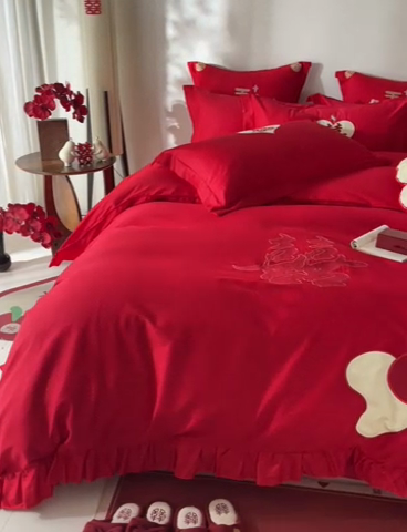 91家纺网 家纺一手货源 找家纺 玉雅家纺 2025新款长绒棉花边款刺绣时尚婚庆四件套 花边款-喜發