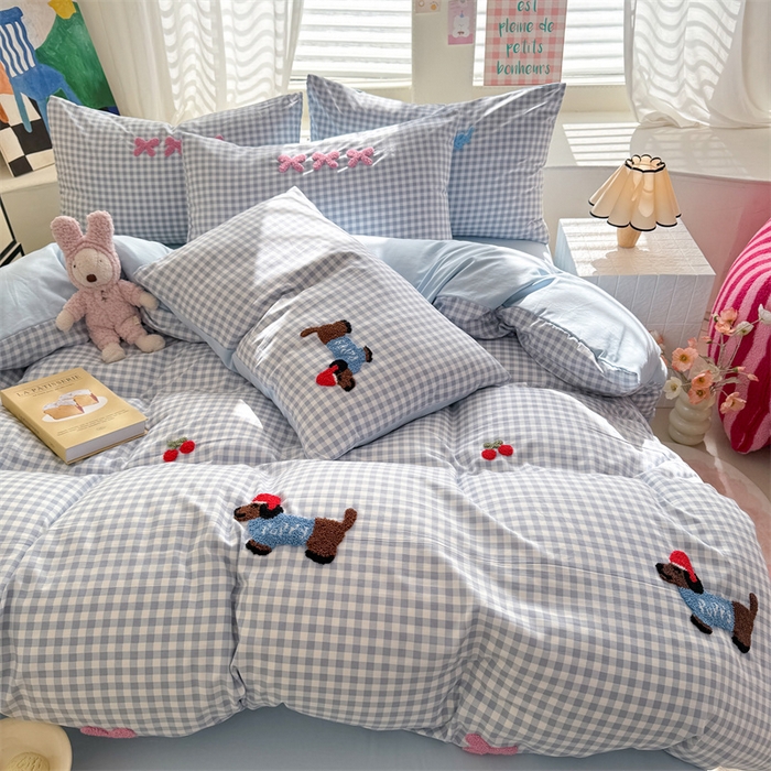 91家纺网 家纺一手货源 找家纺 多品 2025春夏新款水洗棉毛巾绣卡通系列被套单件-单被套 帽子狗