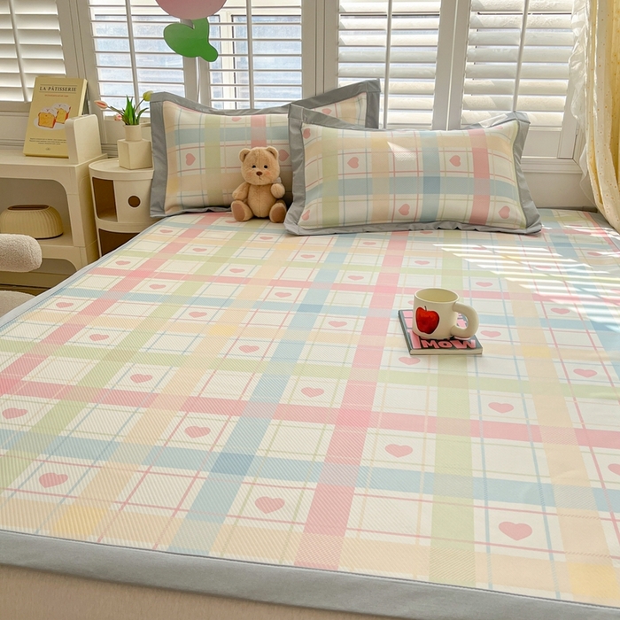 91家纺网 家纺一手货源 找家纺 星座家纺 2025新款复合提花凉感丝凉席三件套平铺款 爱心气泡粉