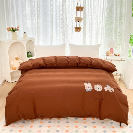 91家纺网 家纺一手货源 找家纺 曼町家居 2025春夏新款40支全棉纯棉水洗棉刺绣四件套 元气星喵-复古咖