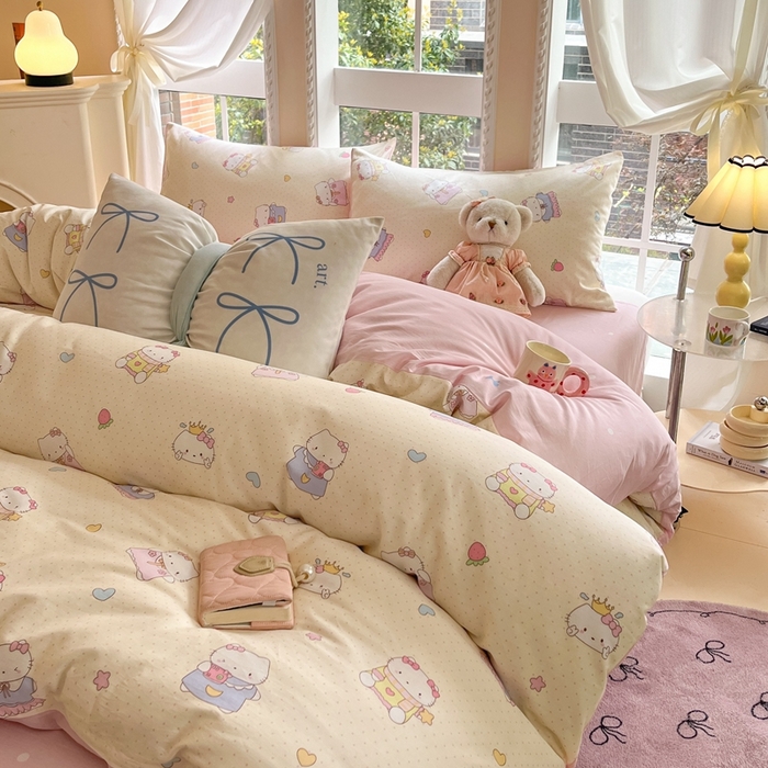 91家纺网 家纺一手货源 找家纺 Sweet dreams甜梦 2025新款全棉印花卡通小清新四件套草莓猫猫