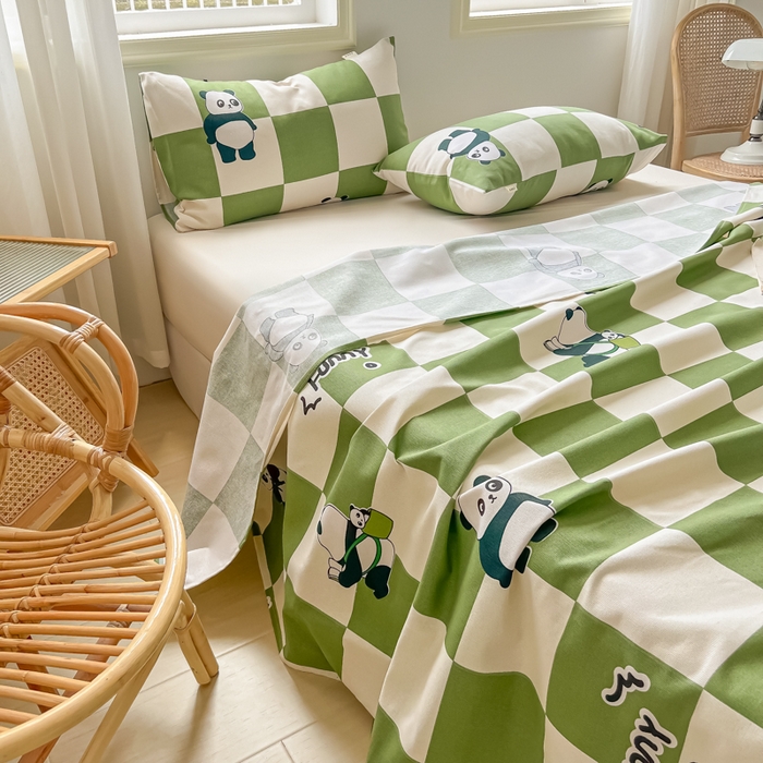 91家纺网 家纺一手货源 找家纺 爱彼家纺 2025新款热门卡通条纹原棉老粗布凉席床单 背包熊