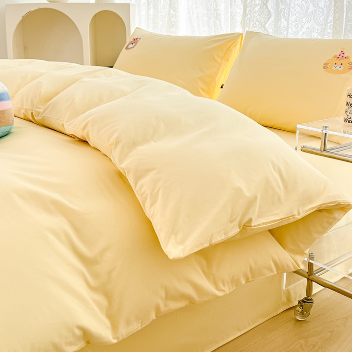 91家纺网 家纺一手货源 找家纺 曼町家居 2025春夏新款40支全棉纯棉水洗棉刺绣四件套 萌趣熊抱-奶油黄