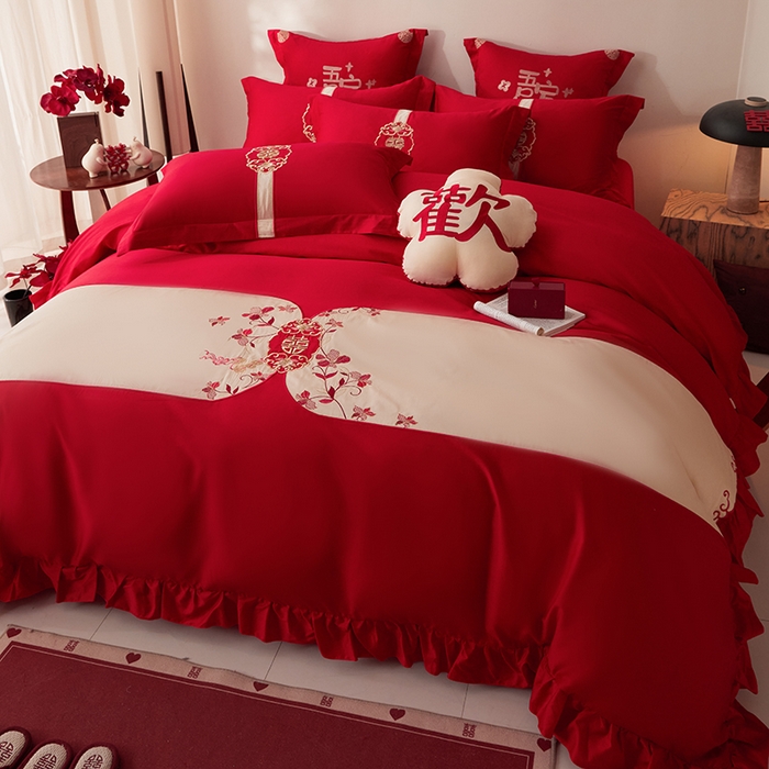 91家纺网 家纺一手货源 找家纺 玉雅家纺 2025新款长绒棉花边款刺绣时尚婚庆四件套 花边款-红妆