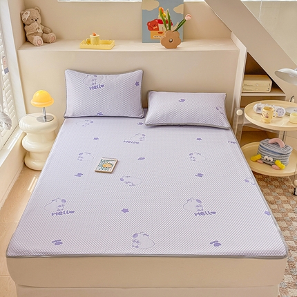 91家纺网 家纺一手货源 找家纺 雪鲨家纺  2025新款凉感冰豆豆凉席凉豆豆三件套冰丝提花软席PE 卡皮巴拉紫