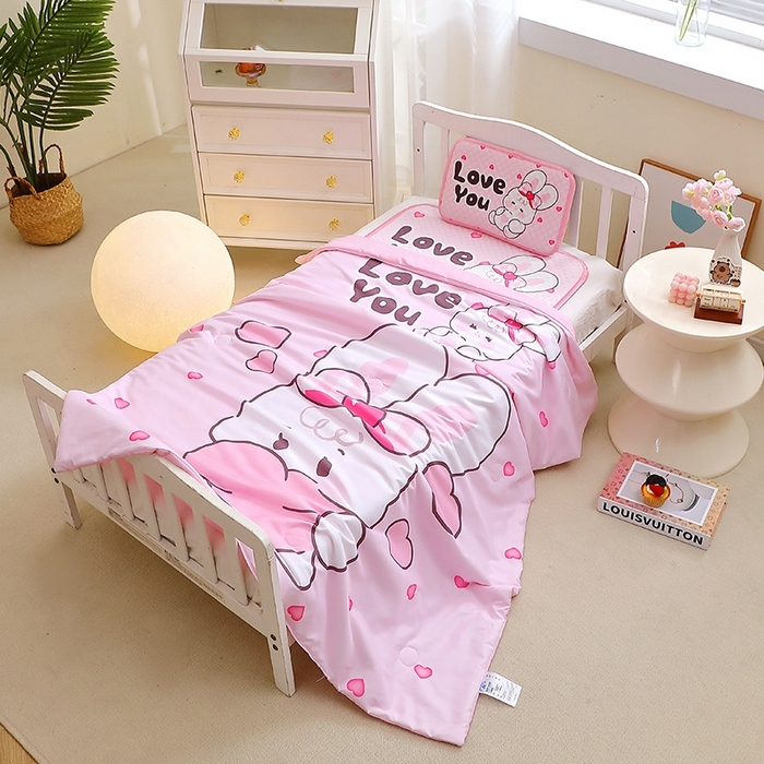 91家纺网 家纺一手货源 找家纺 八零年代  2025新款3D凉豆豆大版卡通儿童凉席夏被三件套冰豆豆凉席 凉豆豆 爱心小兔