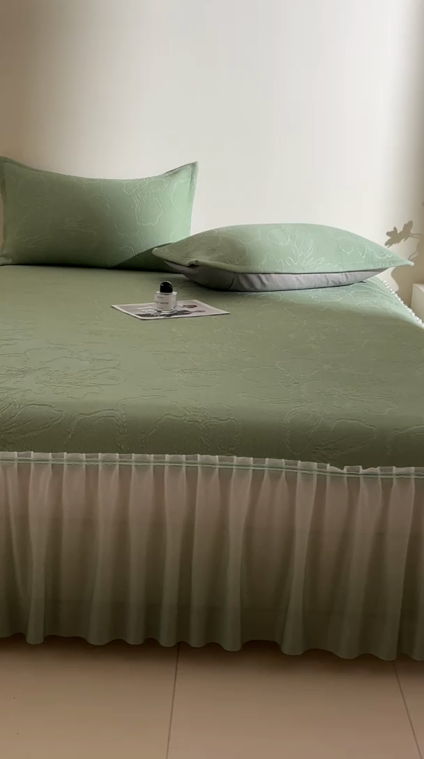 91家纺网 家纺一手货源 找家纺 卡初家居（原微来） 2025新款乙纶冰豆豆渐变色床裙款凉席席子 渐变绿