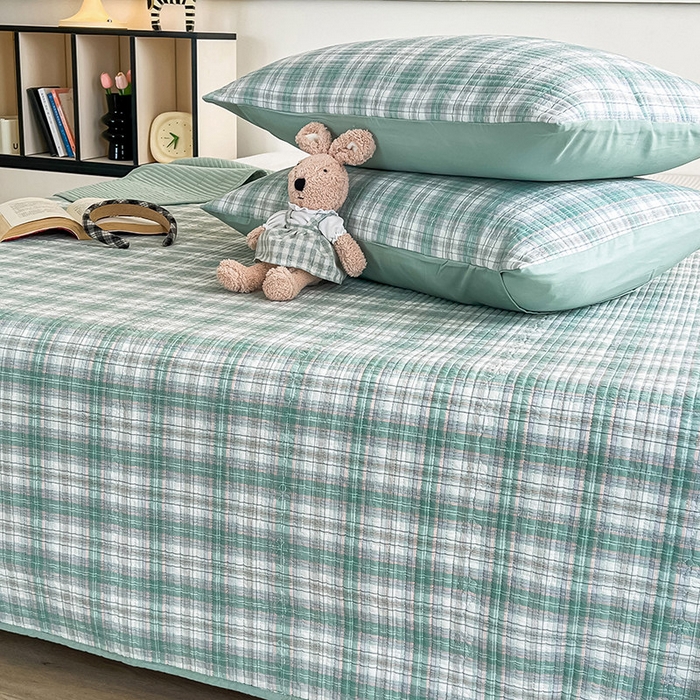 91家纺网 家纺一手货源 找家纺 沐纯家居 2025新款格子款天丝棉床盖三件套 布丁绿
